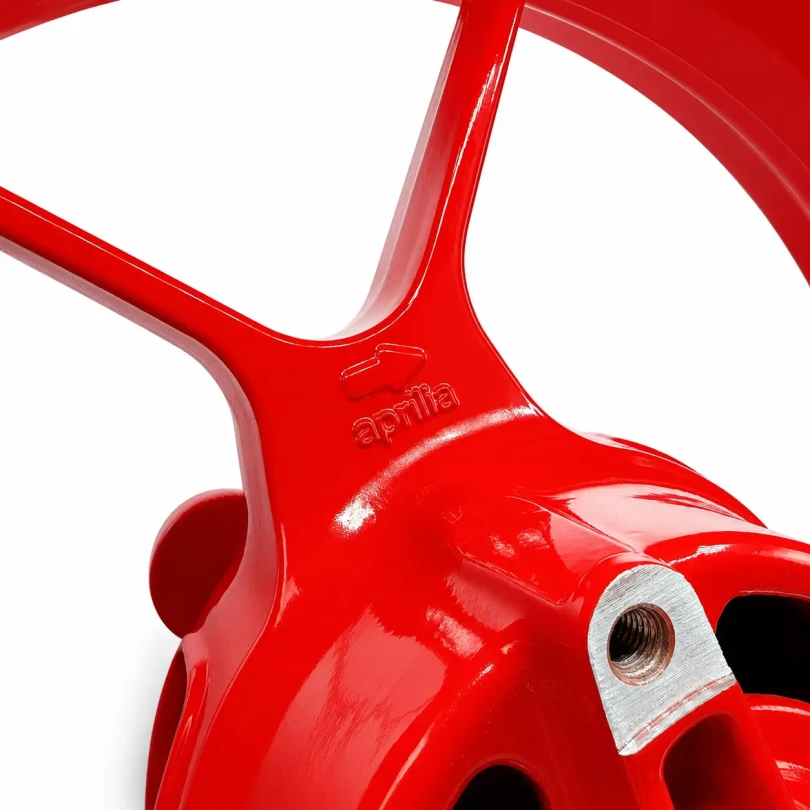 Cerchio originale posteriore rosso Tuono 1100 Factory