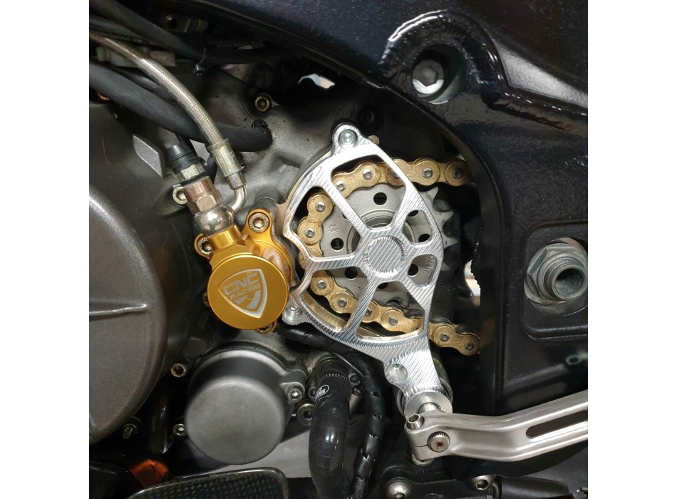 Flyhammer Silver Sprocket Cover Aprilia Rsv Tuono V2