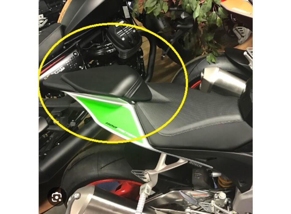 RSV4 passenger seat, part no. 85884300A1