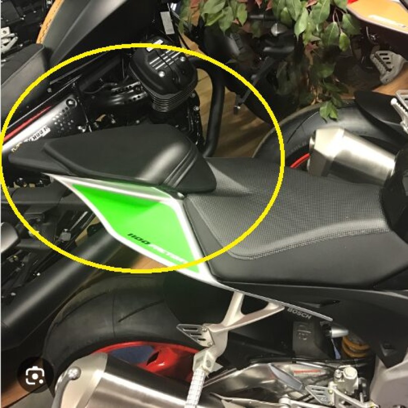 Sella passeggero completa Aprilia art. 85884300A1