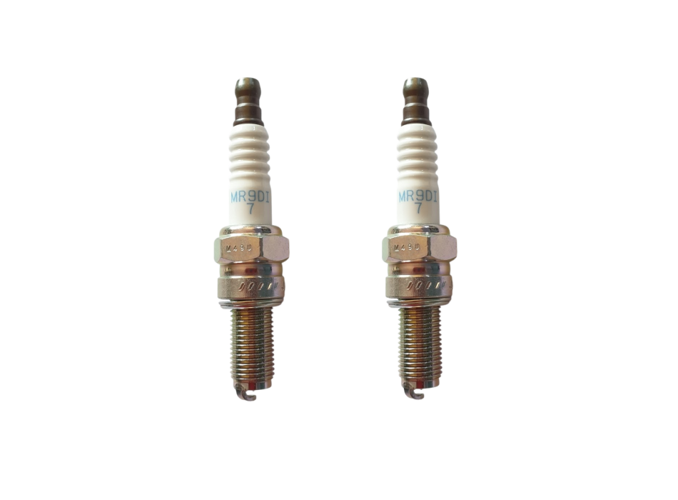 Set 2 Spark Plugs Rs457 / Rs660 / Tuono 660 / Tuareg 660 1a015311
